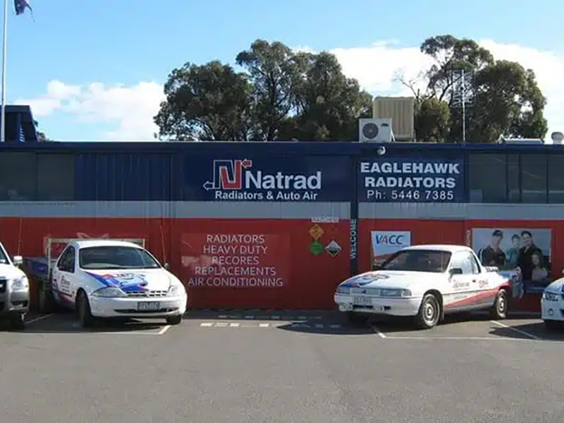 VIC Eaglehawk Shop Front with Vehicles 800x450px